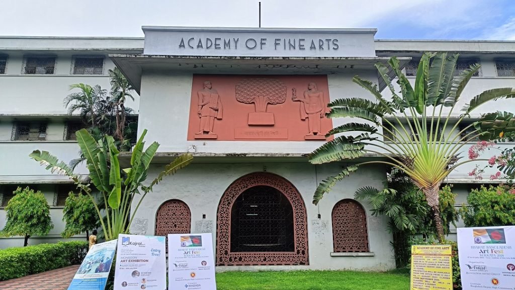 The Academy of Fine Arts in Kolkata hosted Bharat-Bangla Art Fest