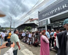 Hawkers Protest in Shillong Demanding PTVC Meeting, Denied Entry to Secretariat