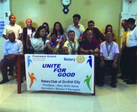 Pynthymmai nongkitkam ka Rotary Club ha Umsning, shimti u Bah Shemphang Lyngdoh kum u Presisent