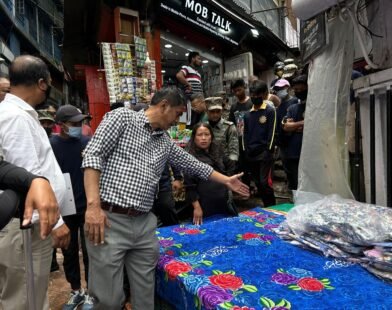 Tensions Rise in Police Bazar as Women Vendors Protest MUDA Crackdown