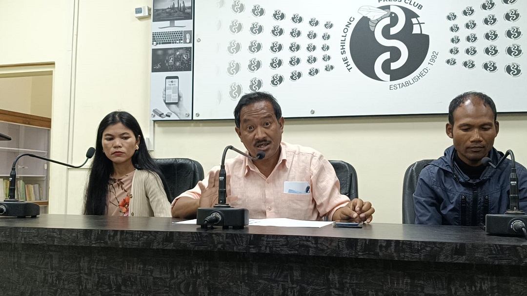 Shillong, October 23, 2025: The Mawkynrew Sohphlang Eco-Cultural Indigenous Society has officially announced that it will host the 3rd edition of the Sohphlang Festival on December 5 and 6, 2025, at Lad Kharang, Jongksha, in East Khasi Hills District. Aiming to preserve indigenous food heritage and uplift rural farming communities, the festival will celebrate the unique Sohphlang tuber — a traditional Khasi delicacy — while promoting local farmers and their produce. Addressing a press conference at the Shillong Press Club, Bah Carmel Lyngdoh, spokesperson of the organising society, said the event is designed to economically empower Sohphlang farmers of the Mawkynrew area and showcase the cultural and nutritional value of this indigenous crop. “This is not just a food festival — it is a farmers’ festival. Our main focus is to honour the hands that grow Sohphlang,” said Bah Lyngdoh. He added that the previous two editions witnessed strong public participation, including visitors from outside Meghalaya, who appreciated the freshness and natural health benefits of Sohphlang. Society President, Bah Pynbianglang Kshiar, assured that there will be no shortage of Sohphlang during the two-day celebration. “People need not worry. We have made special arrangements to ensure sufficient supply for sale and tasting during the festival. Although the harvesting cycle was slightly delayed this year, we have secured enough from local farmers,” he said. He clarified that the event will not include glamour-based entertainment such as fashion shows or talent competitions, emphasising that it will remain a community-centred and culturally inclusive festival, open to participants from all regions and backgrounds. Adding a unique cultural highlight, Samla Pynsngewtynnad Rynjah announced a ‘Miss Sohphlang’ traditional-themed competition, where participants must dress in authentic Sohphlang farmer attire. “This will be the first of its kind — where indigenous agricultural identity is honoured through authentic representation, not fashion glamour,” she explained. The organisers expressed optimism that the festival will grow into a major agri-cultural tourism event for Meghalaya, helping generate rural livelihoods, revive indigenous farming traditions, and instil pride among the youth. The two-day programme will feature: Exhibition and direct sale of fresh Sohphlang by local farmers Live traditional food tasting Interactive sessions on sustainable indigenous agriculture Cultural storytelling on the history of Sohphlang ‘Miss Sohphlang’ traditional attire showcase Open platform for farmers and youth participation The Society has appealed to the public, tourists, farmers, students, and cultural enthusiasts to support the festival as a meaningful initiative of rural empowerment rooted in indigenous identity.