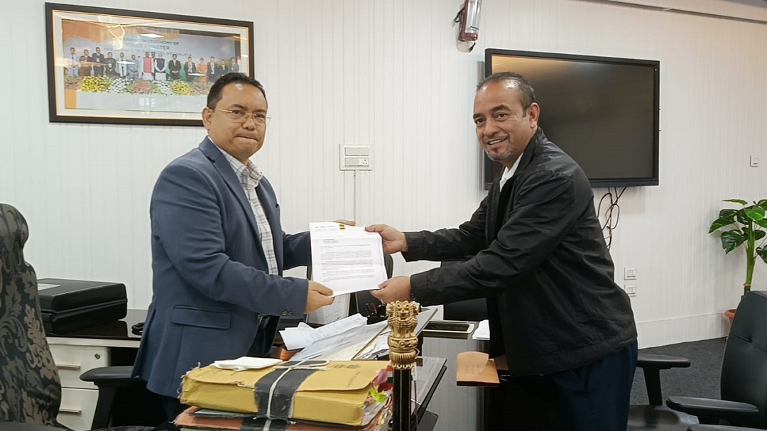 Adelbert Nongrum Raises Concern Over Illegal Operation of Rapido Bikes in Shillong