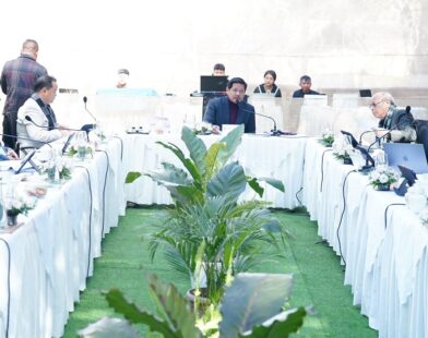 Cabinet Approves SOP on Beacons, Sirens and Tinted Glasses; Holds Special Meeting at Cherry Blossom Venue