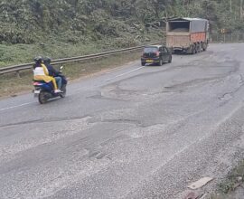 Heavy Traffic, Poor Road Condition on NH-6 in Ri Bhoi Sparks Public Outcry; Groups Demand Action from NHAI