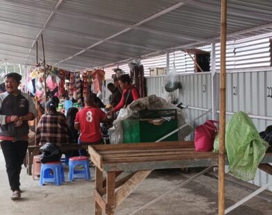 Civil Hospital Hawkers Voluntarily Relocate Stalls, Set Example Ahead of Meghalaya Day