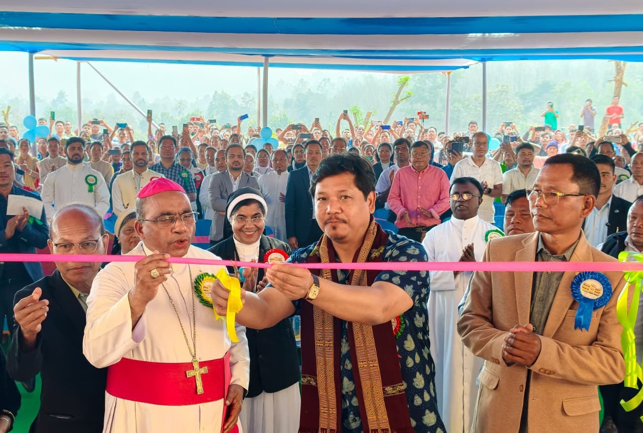 CM Inaugurates Bishop Mama Memorial School at Saltopgre