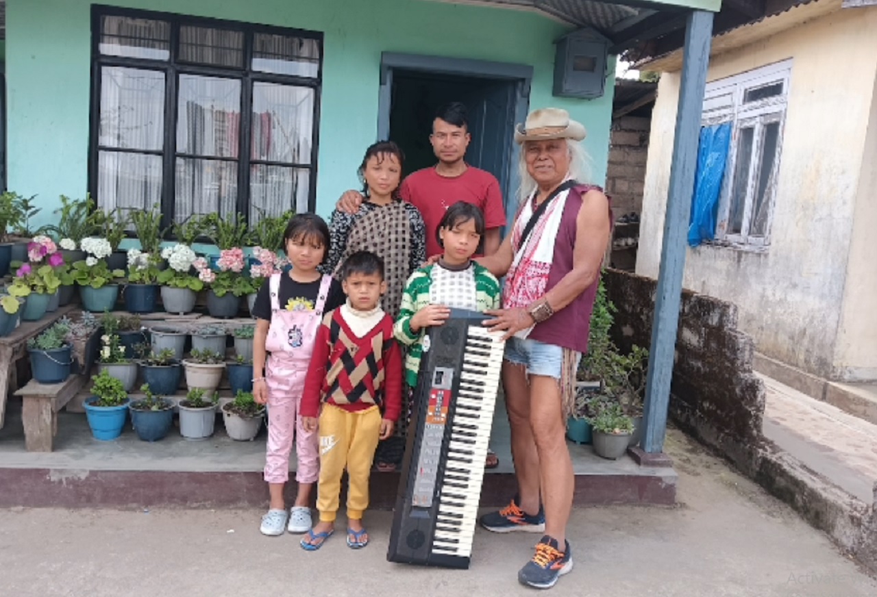 Lou Majaw Gifts Keyboard to Visually Impaired Musician, Inspires with Musical Duet