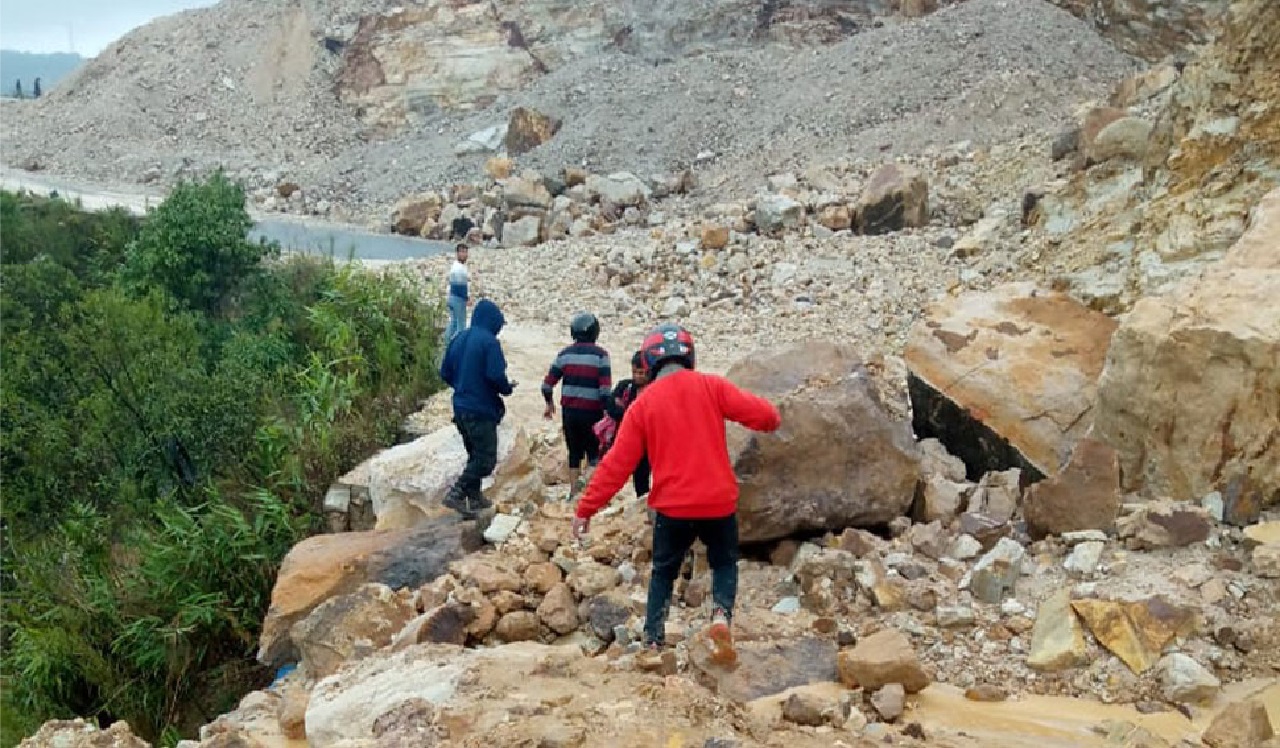 VPP MDC Urges Gadkari’s Intervention Over Unsafe Shillong–Pynursla–Dawki Road