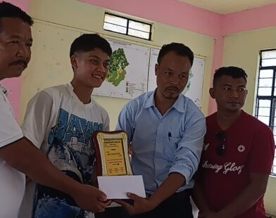 HYC Ri Bhoi Sepngi Felicitates India Goalkeeper Ribansi Jammu