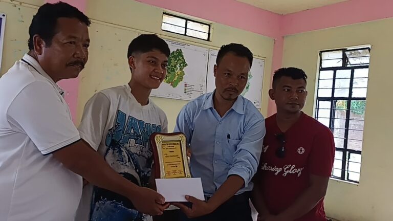 HYC Ri Bhoi Sepngi Felicitates India Goalkeeper Ribansi Jammu