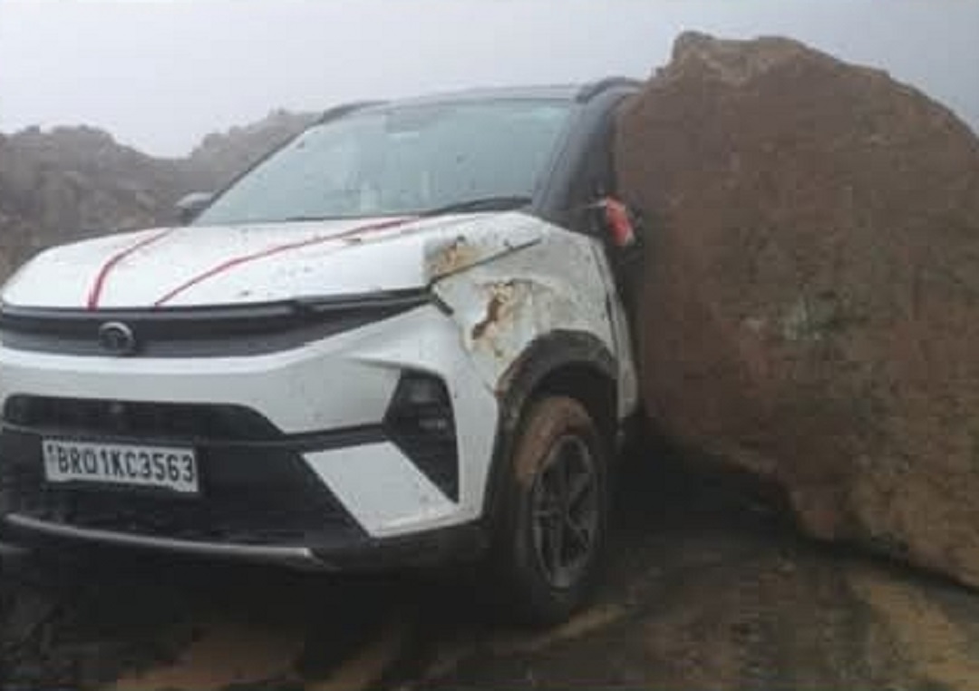 Huge Boulder Crushes Vehicle on Shillong–Dawki Road, Occupant Escapes Unhurt