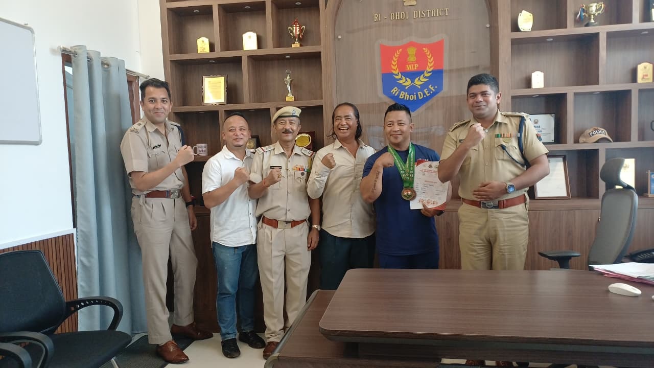 Ri Bhoi SP Honours Arm Wrestling Champion Alan Sun Marbaniang After National Gold Triumph