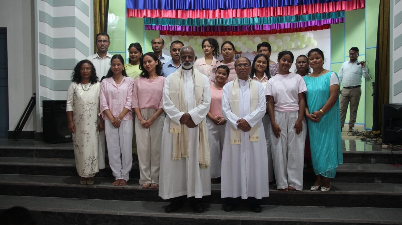 Pynthorumkhrah Parish Bids Emotional Farewell to Fr. Laurence L. Nongkseh After Seven Years of Dedicated Service
