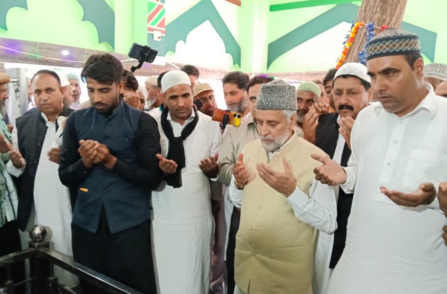 Mian Altaf Ahmad Larvi Lays Foundation Stone for Mosque at Chhajla Ziyarat