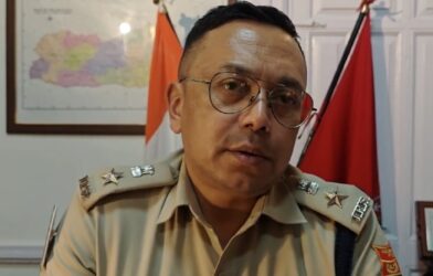 Laban PS hit with petrol bombs: gypsy damaged, manhunt on