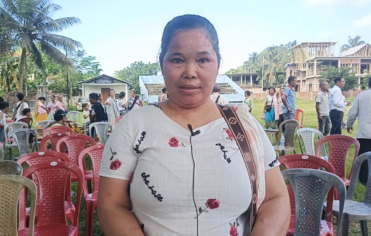 Woman Leader Confronts Assam Police, Vows to Defend Maikhuli Land